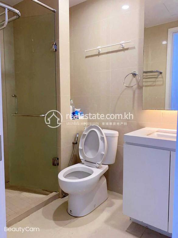 $750 Condo
