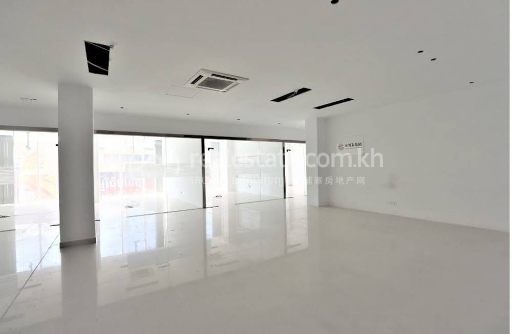Offices For Rent in Daun Penh $27,500