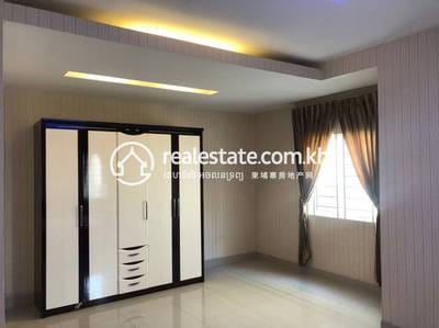 Condo Na wynajem w 7 Makara $500