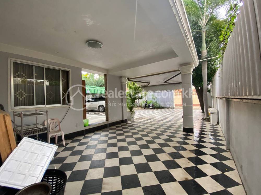 Boeung Trabek Villa For Rent in Boeung Trabek