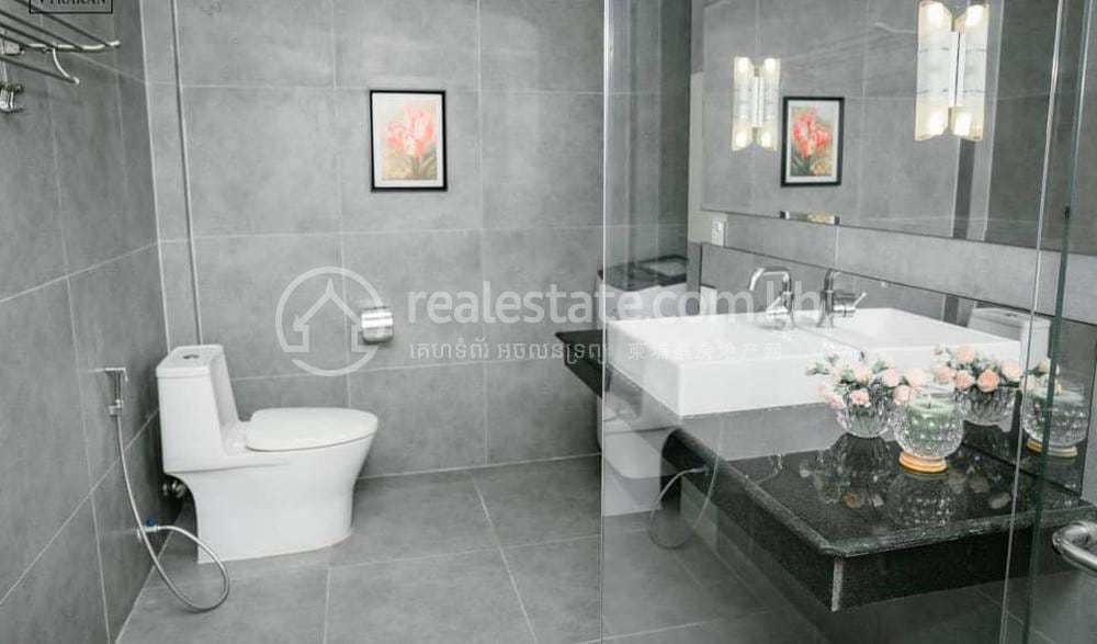Апартаменты с Обслуживанием Для Аренды in Chamkarmon $750