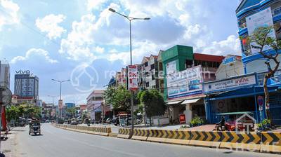    , ទន្លេបាសាក់, ចំការមន, ភ្នំពេញ