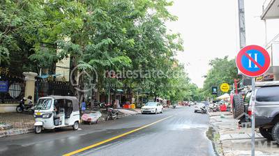   , ចតុមុខ, ដូនពេញ, ភ្នំពេញ