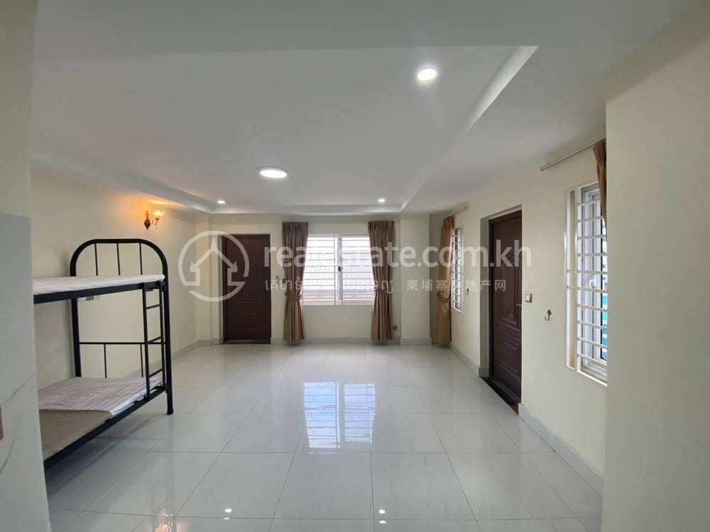 អាគារ សំរាប់ជួល នៅSen Sok តម្លៃ $5,000