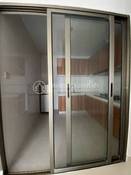 Apartment For Rent in Tonle Bassac, Chamkarmon, Phnom Penh