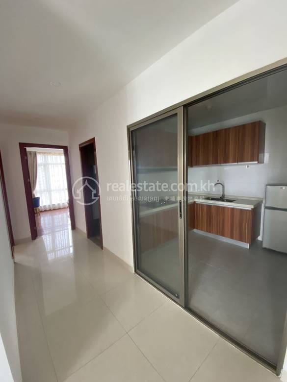 Tonle Bassac Apartment For Rent in Tonle Bassac