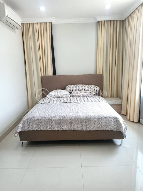 วิลล่า สำหรับเช่า ใน Chamkarmon $4,500
