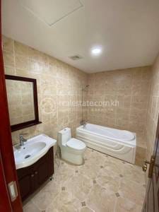 Apartmán K pronájmu in 7 Makara $1,200