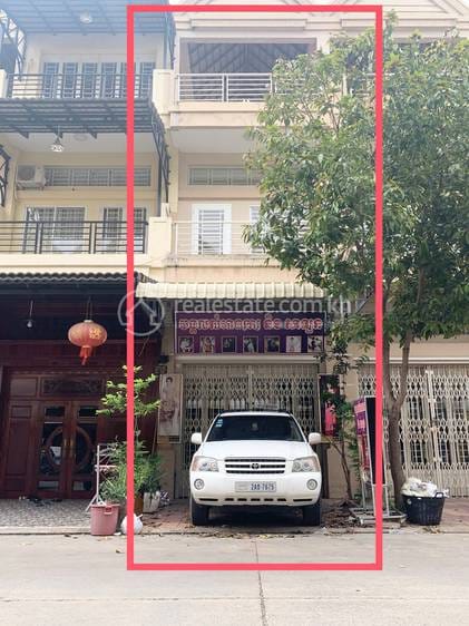带1个停车位的店屋出租