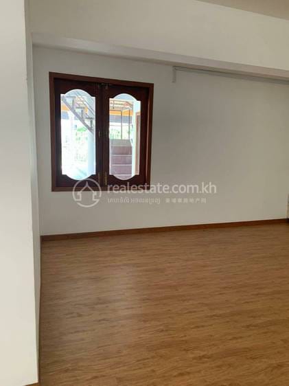 Villa For Rent in Boeng Reang, Daun Penh, Phnom Penh