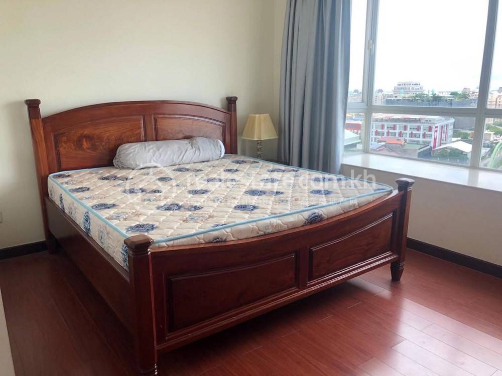 Apartment For Rent in Tonle Bassac, Chamkarmon, Phnom Penh