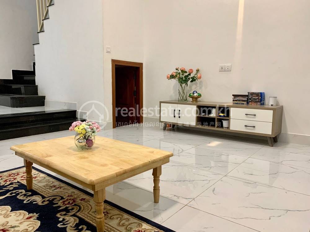 Шопхаус Для Аренды in Chamkarmon $1,500