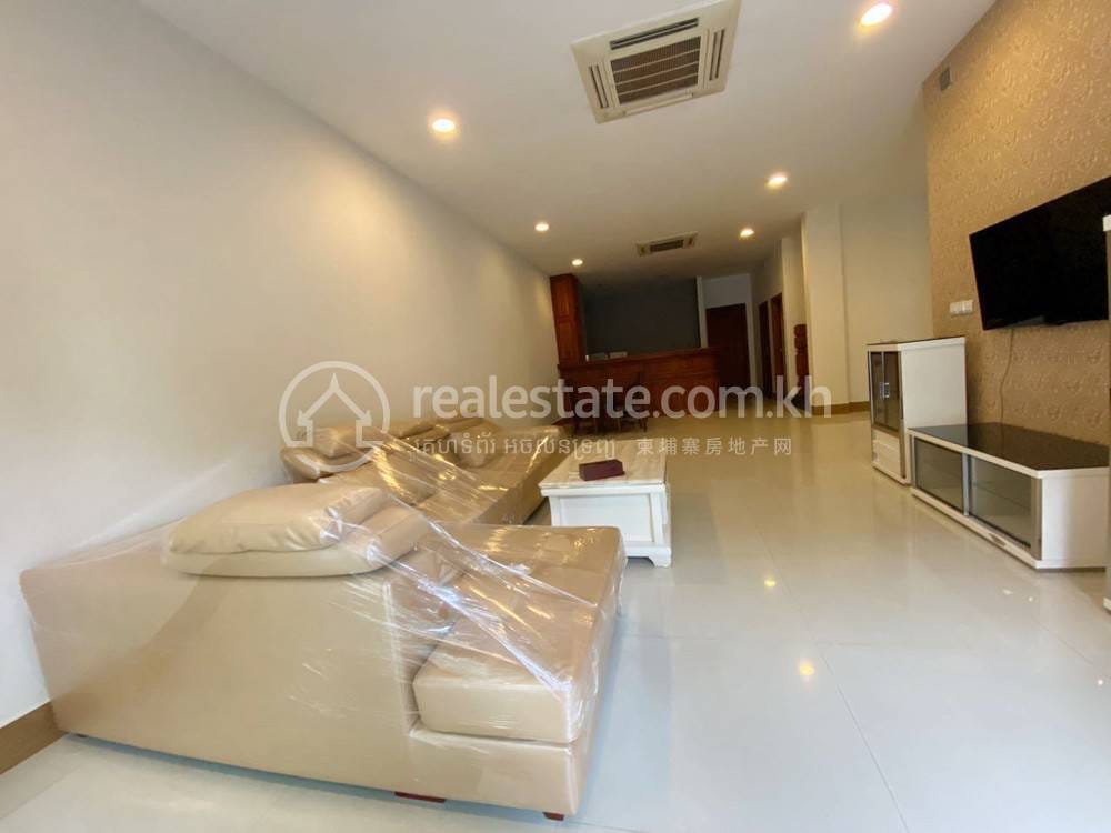 Chamkarmon别墅出租，价格$2,500