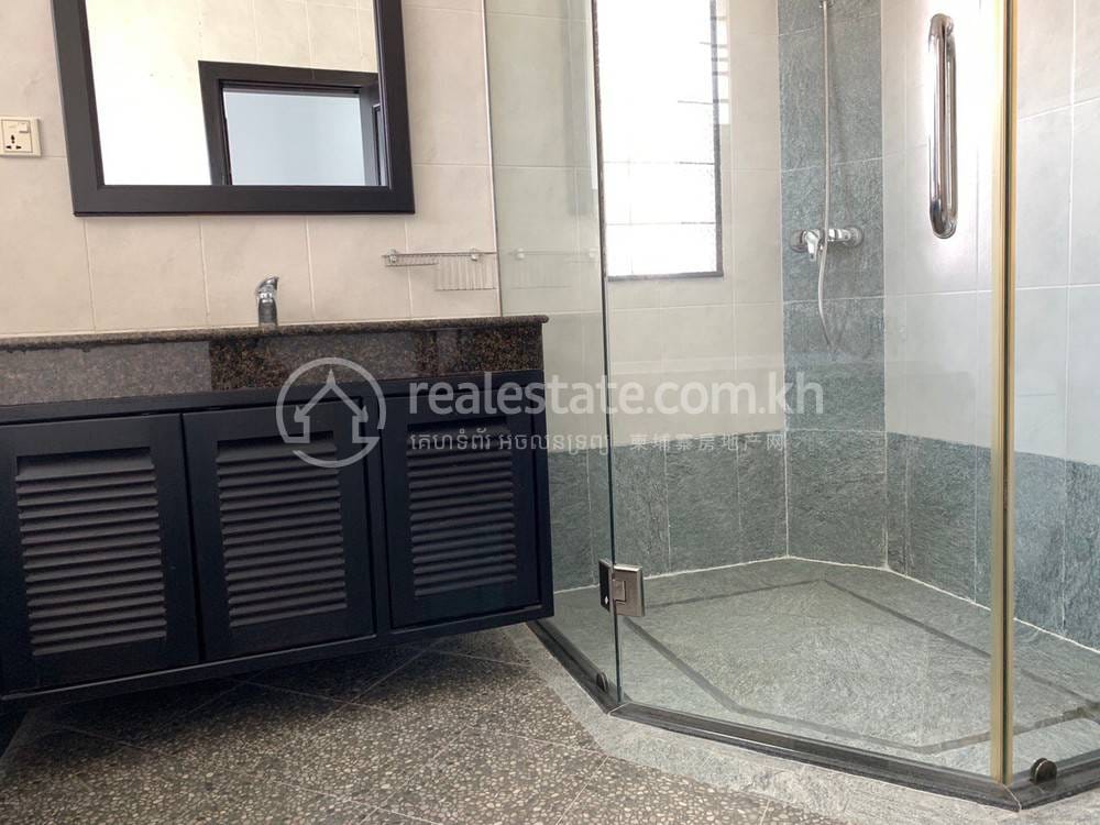 Chamkarmon别墅出租，价格$5,500