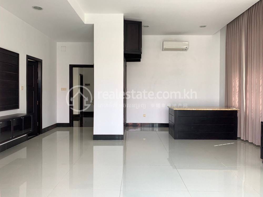 Chamkarmon别墅出租，价格$4,500