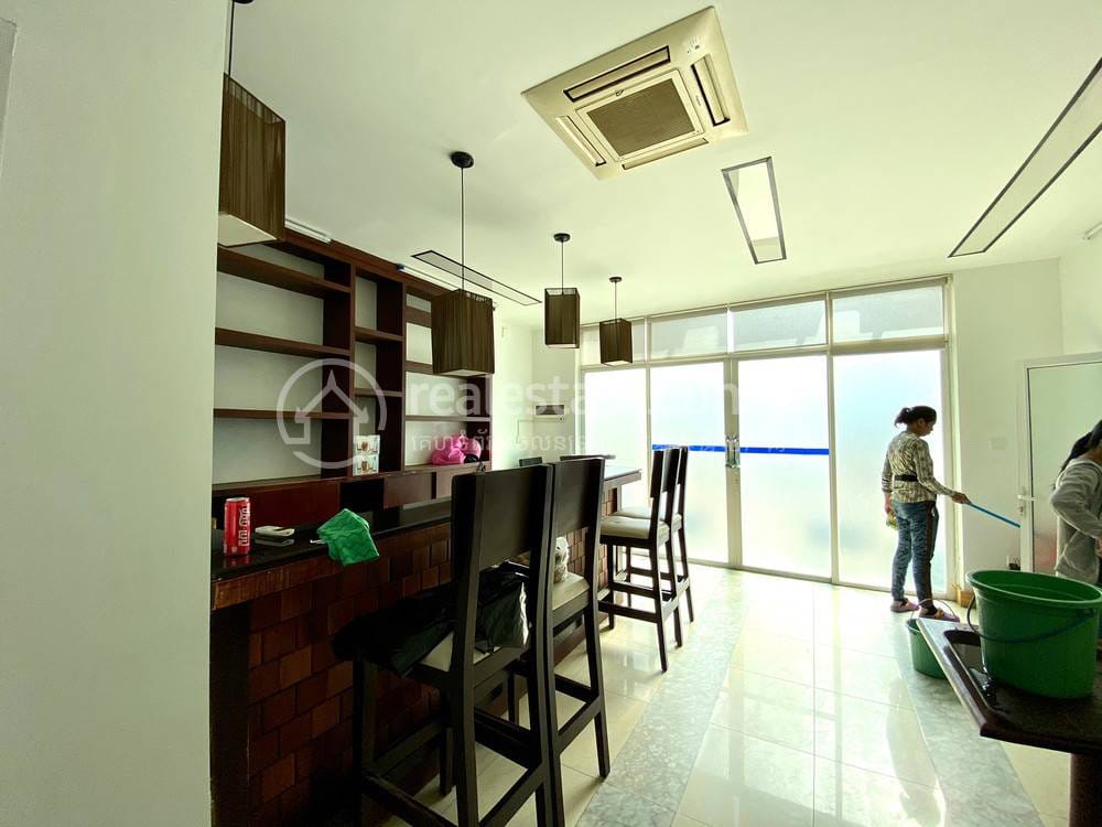 Tonle Bassac Hotel For Rent in Tonle Bassac