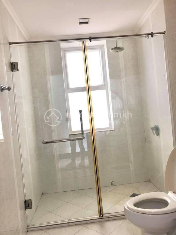 Апартаменты с Обслуживанием Для Аренды in Chamkarmon $600