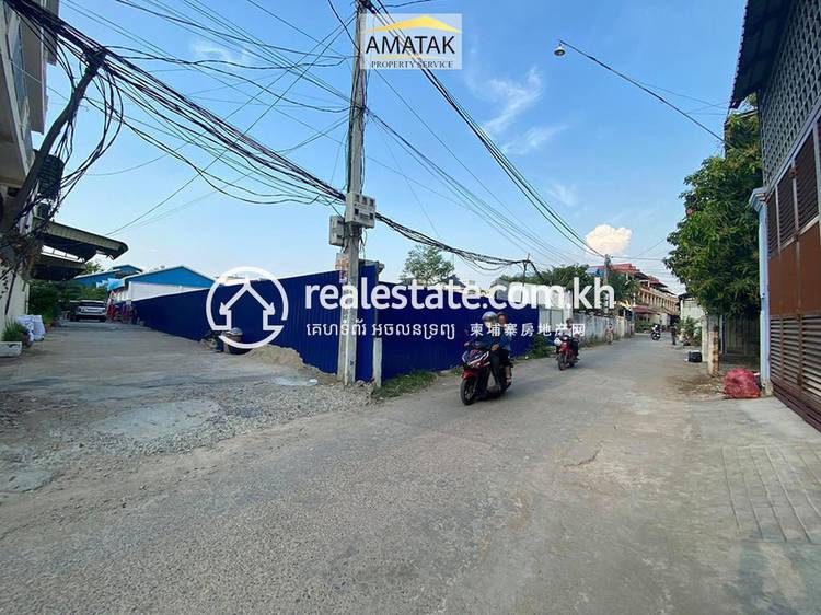 Ou Baek K'am, Sen Sok, Phnom Penh