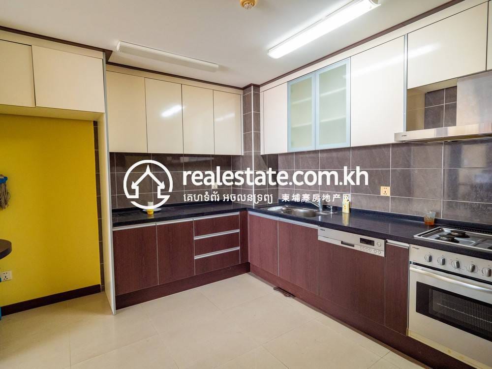 De Castle Diamond Condominium | คอนโด For Sale & Rent ใน Toul Kork $351,400