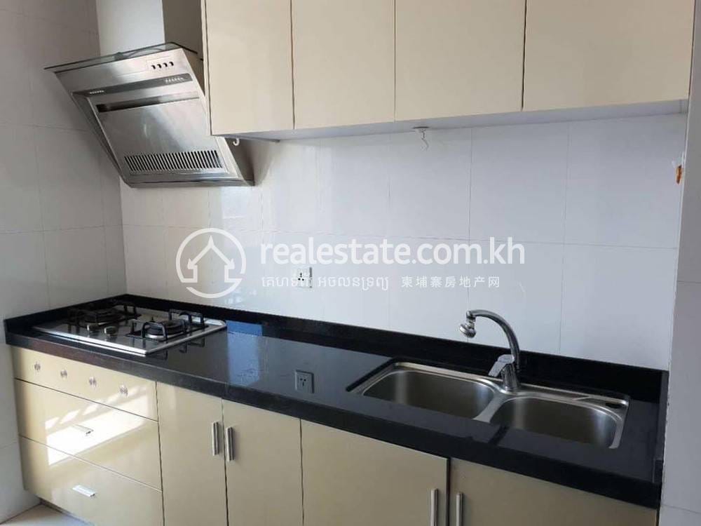 Кондоминиум Для Аренды in Chamkarmon $1,400