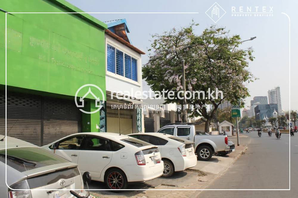 Shophouse K pronájmu with 2 Parking Space