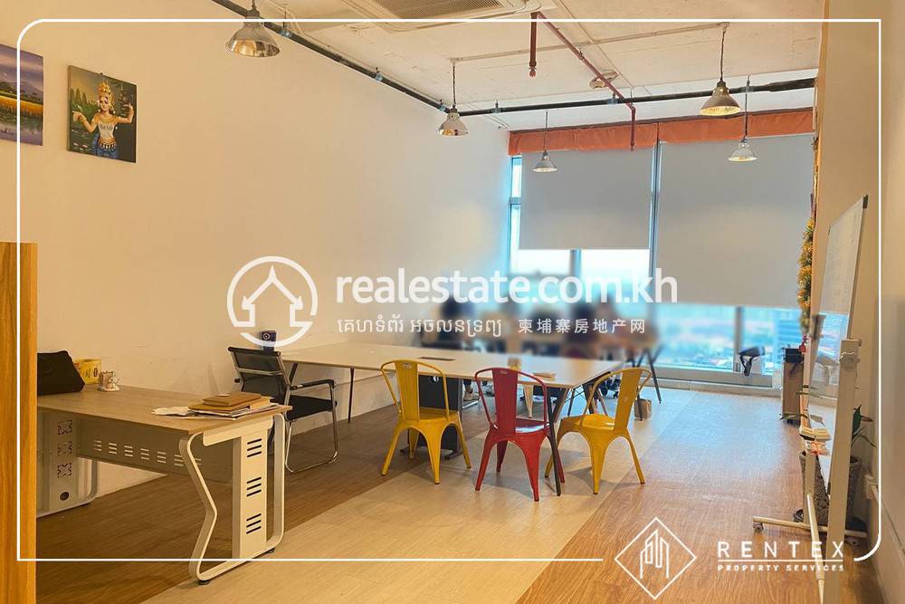 Bureaux À louer à Chamkarmon $846