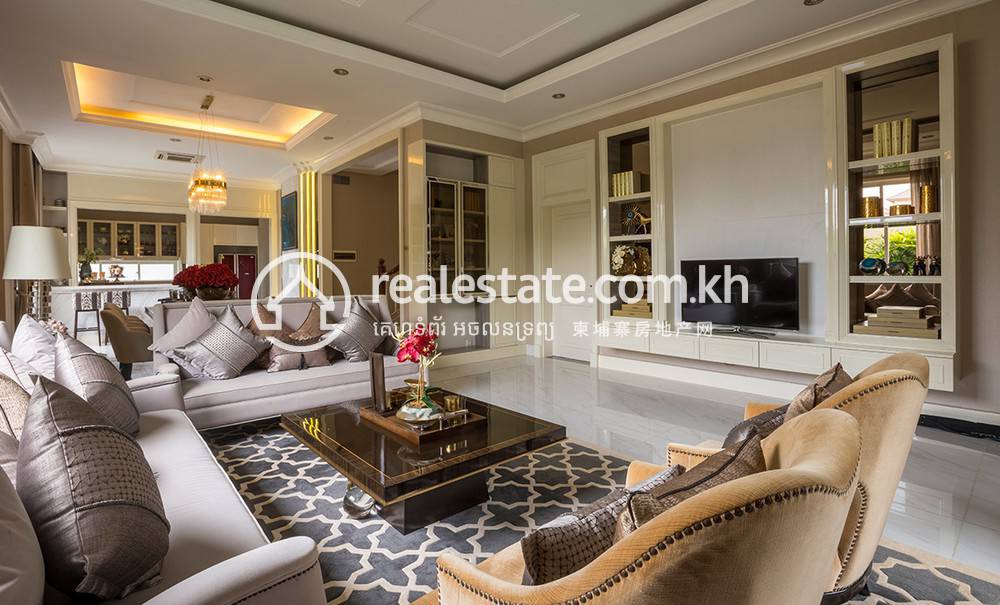 684 sqm Living Size Vila Na prodej in Chbar Ampov