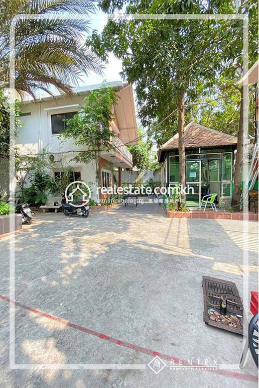 Shophouse For Rent with 1 Parking Space