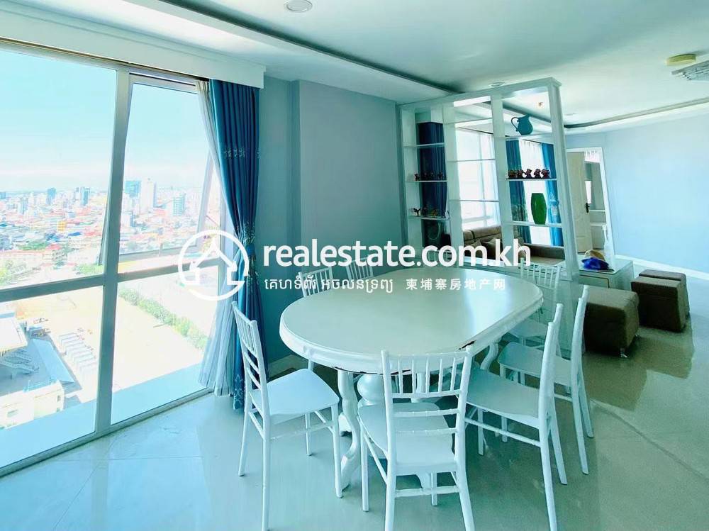 107 sqm Living Size Condo For Rent in 7 Makara