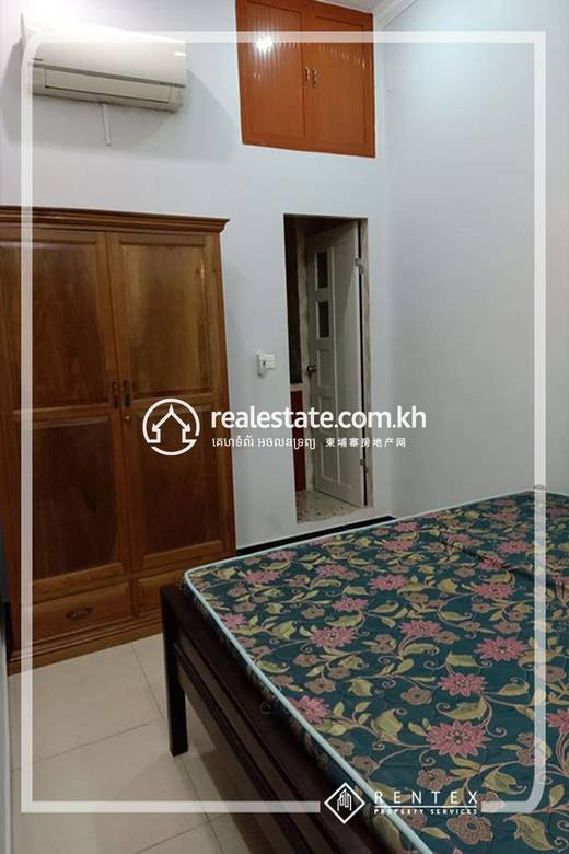 120 sqm Living Size Flat House K pronájmu in Boeng Keng Kang