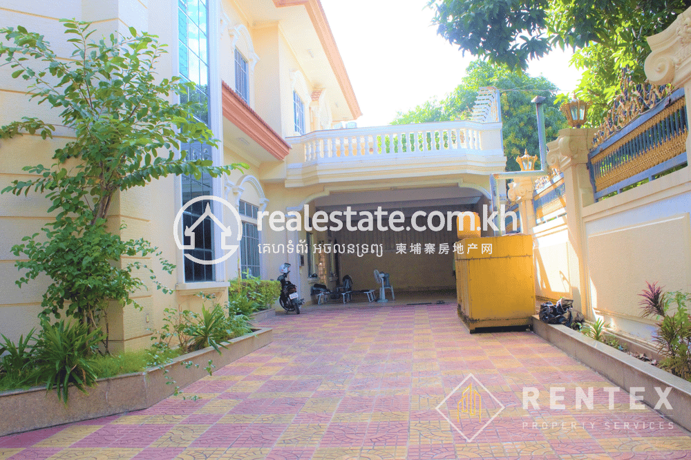 វីឡា សំរាប់ជួល មានកន្លែងចតរថយន្ត 8