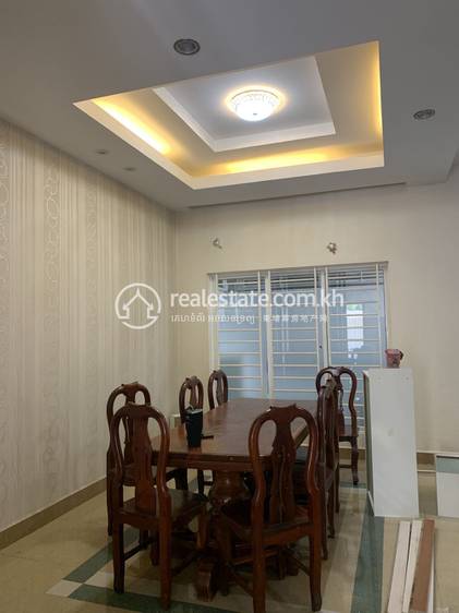 Russey Keo双子别墅出租，价格$1,600