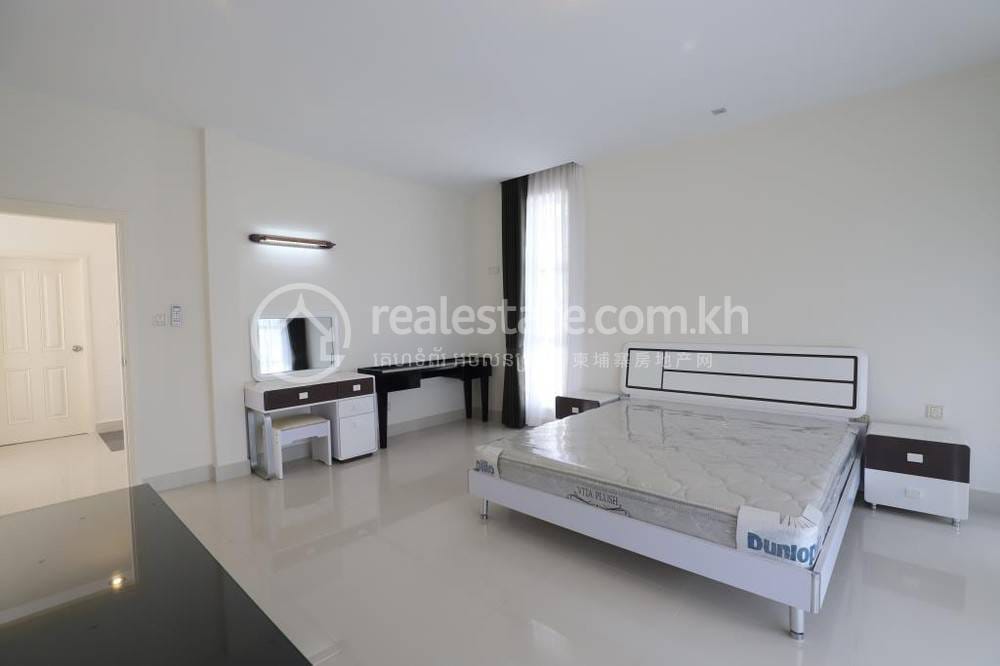 Vila K pronájmu in Chbar Ampov $2,500