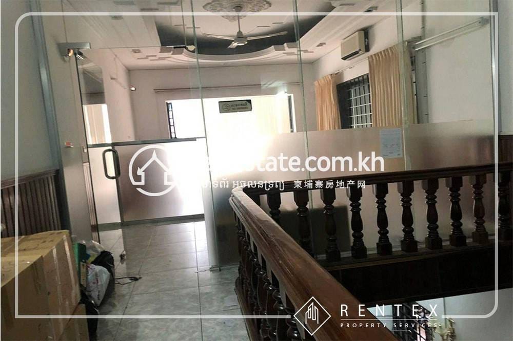 Daun Penh Apartment For Rent in Daun Penh