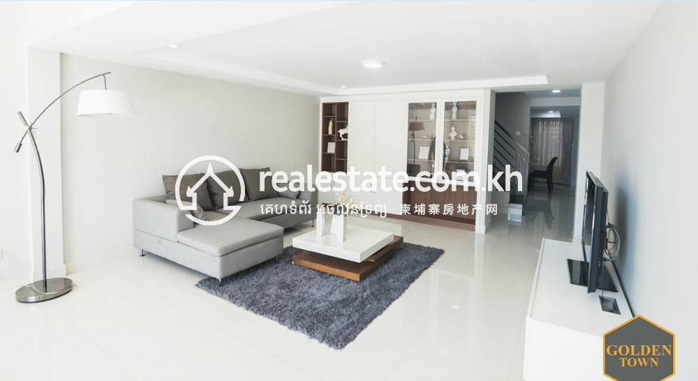 Borey Golden Town | Flat House Na prodej with 1 Parking Space