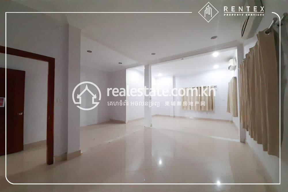 Shophouse K pronájmu in Chamkarmon $2,000