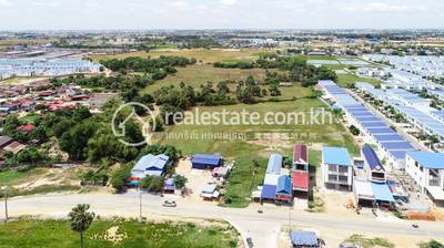 5.6 Ha Land For Sale - Behind Royal Phnom Penh Golf Club img1.JPG