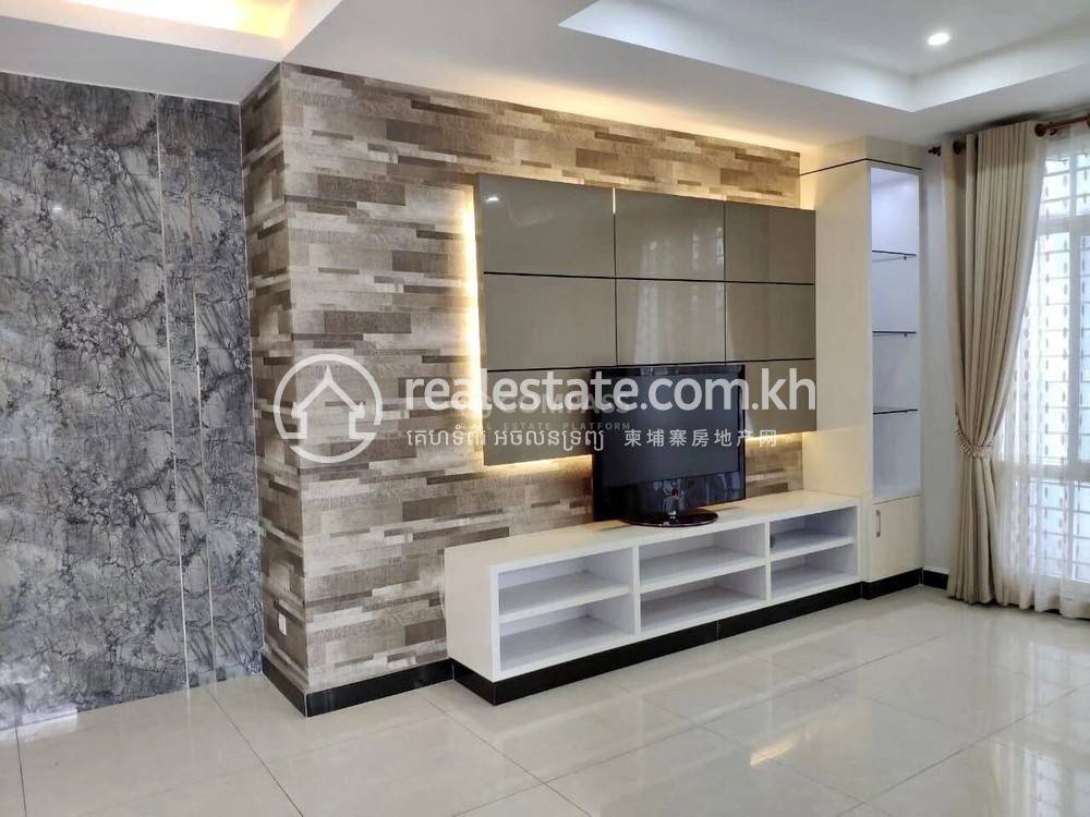 วิลล่า สำหรับเช่า ใน Russey Keo $2,500