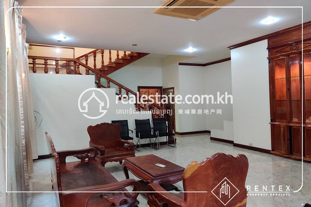 Villa À louer à Chamkarmon $3,300