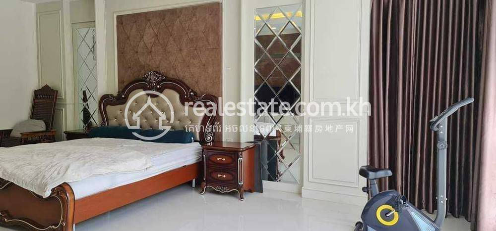 Nirouth Villa For Sale in Nirouth