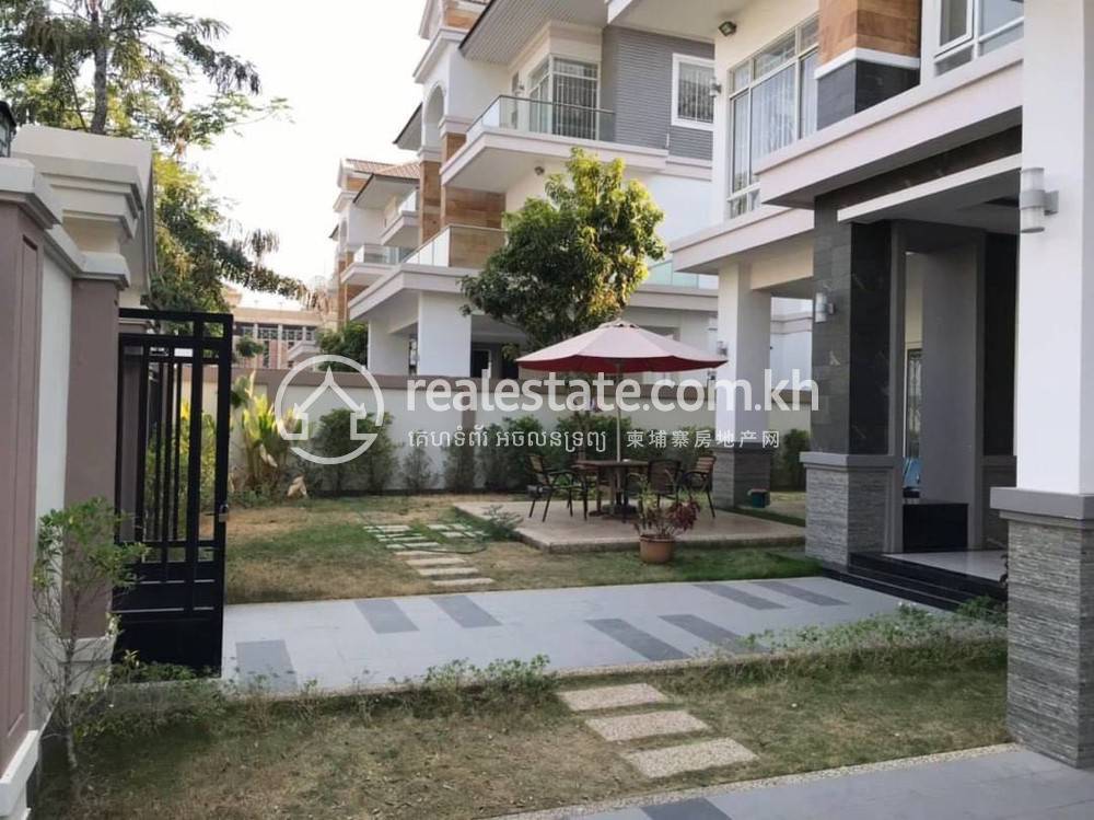 Vila Na prodej with 4 Parking Space
