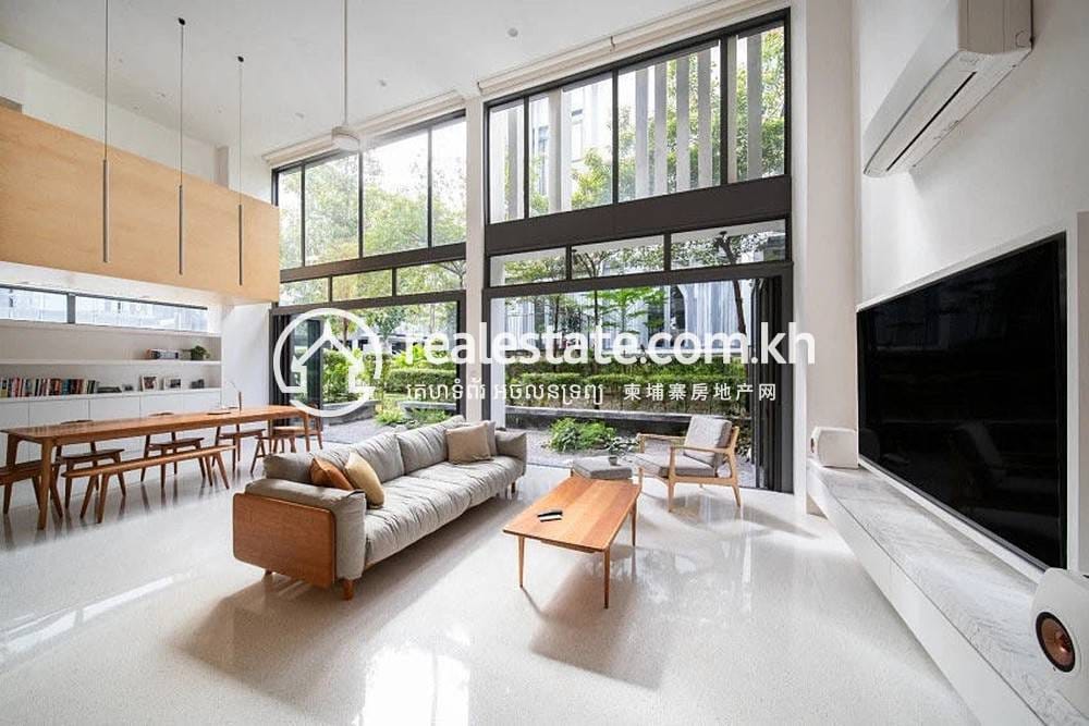 别墅For Sale & Rent，位于万谷湖1分区, 堆谷区, 金边
