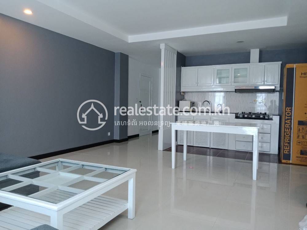 Apartament z obsługą Na wynajem o powierzchni mieszkalnej 90 m² w Daun Penh