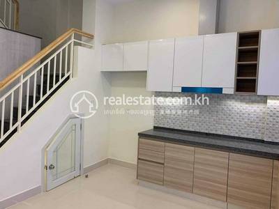Shophouse K pronájmu in Chbar Ampov $400