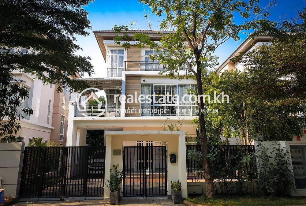 វីឡា សំរាប់លក់ នៅChbar Ampov តម្លៃ $750,000
