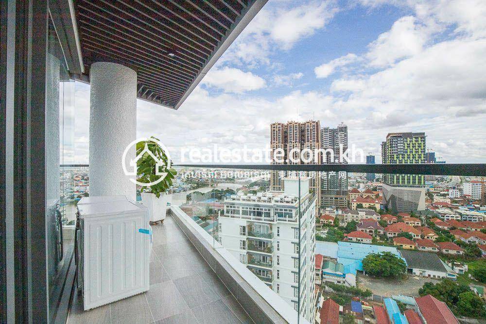 Апартаменты с Обслуживанием Для Аренды in Chamkarmon $2,300