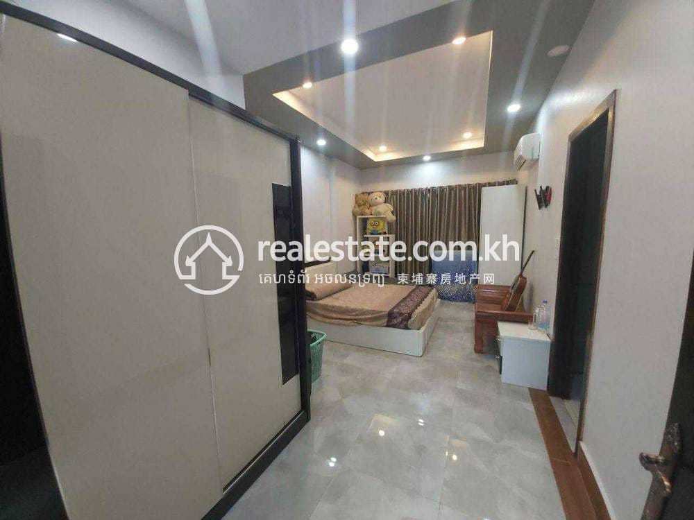 Вилла Для Аренды in Chamkarmon $4,500