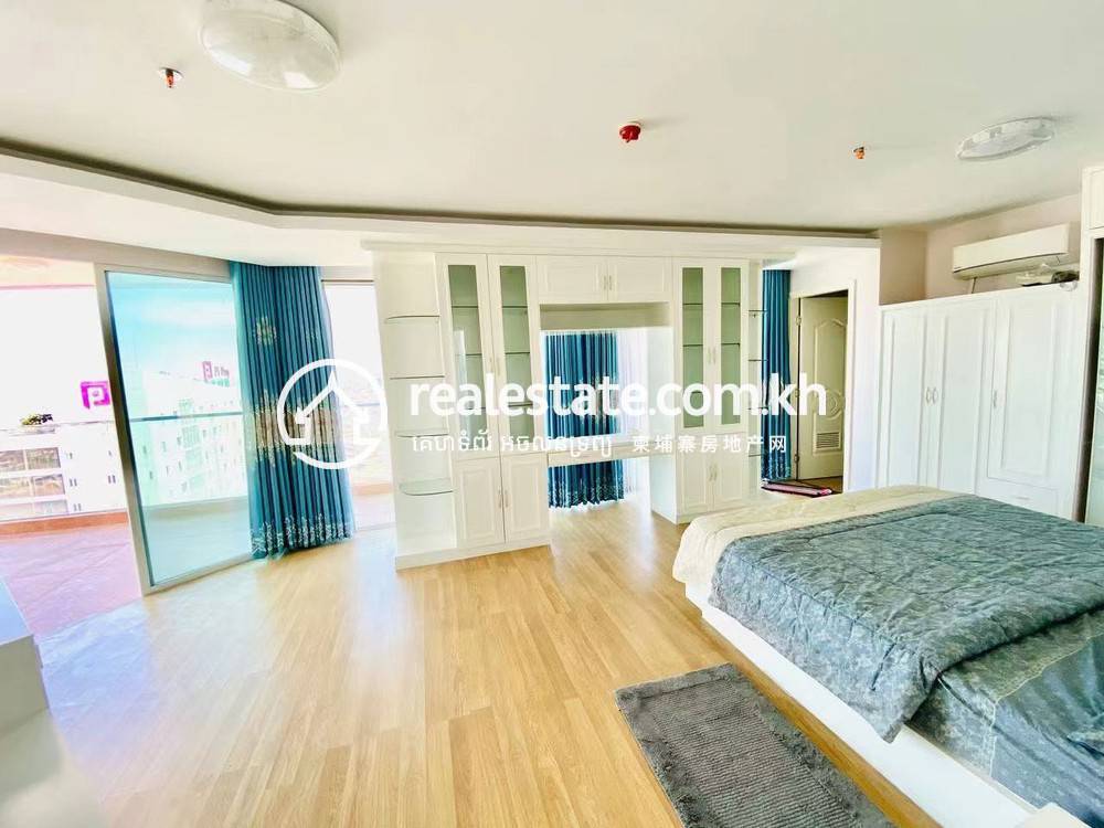 Condo For Rent in 7 Makara $1,300