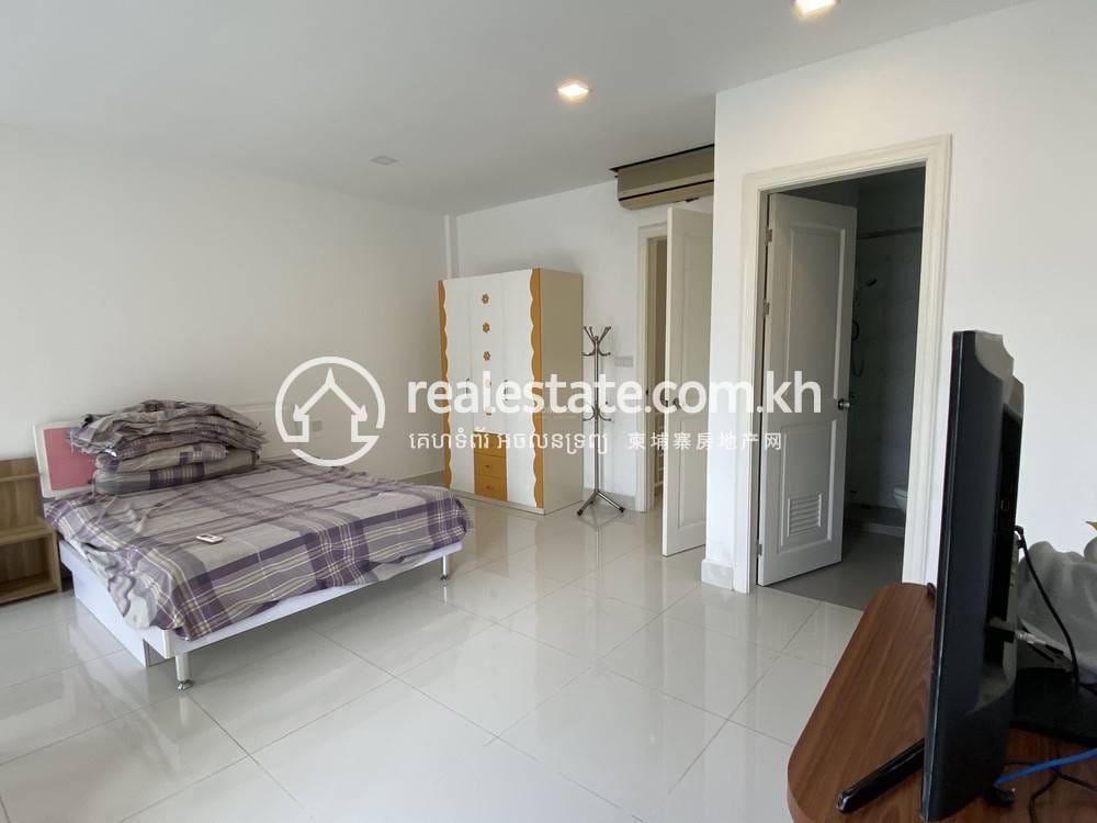 Chrang Chamres I Twin Villa For Rent in Chrang Chamres I