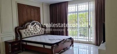 Chbar Ampov别墅出售，价格$750,000